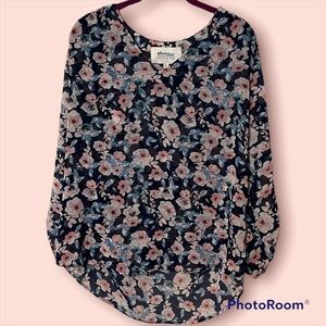 Alice Blue Blouse. Size Large